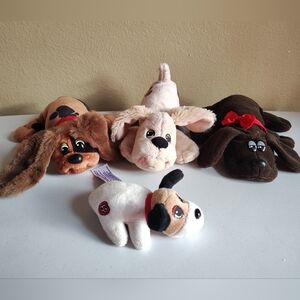 Pound Puppies Lot Of 4 Small Plush Dogs One Vintage-Collectible Multicolor